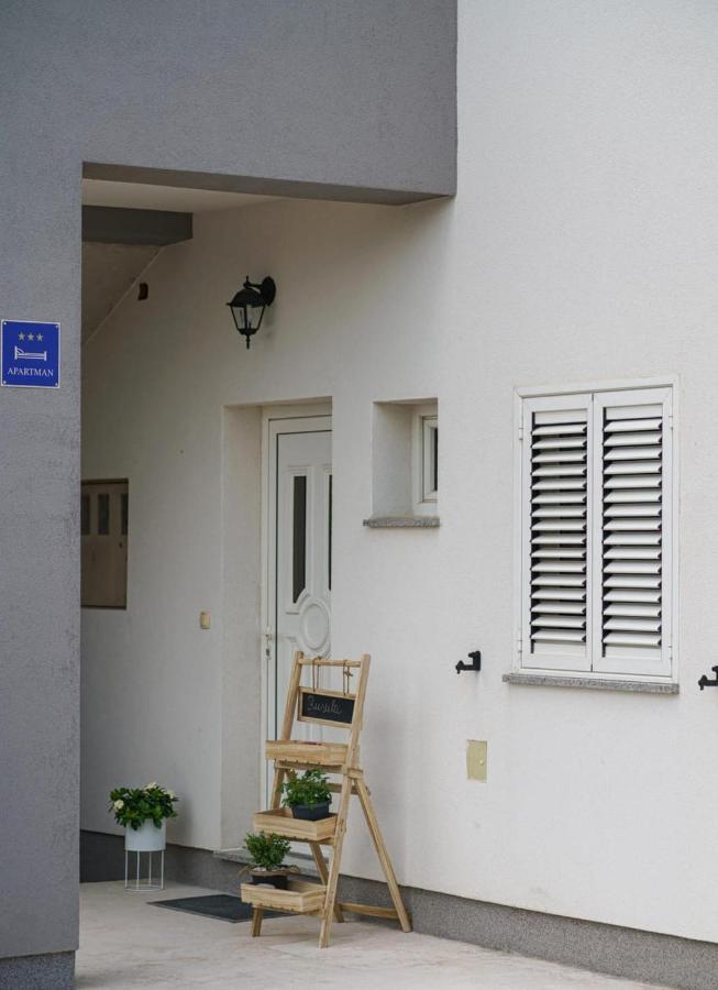Apartman Rusula ヴォディツェ エクステリア 写真